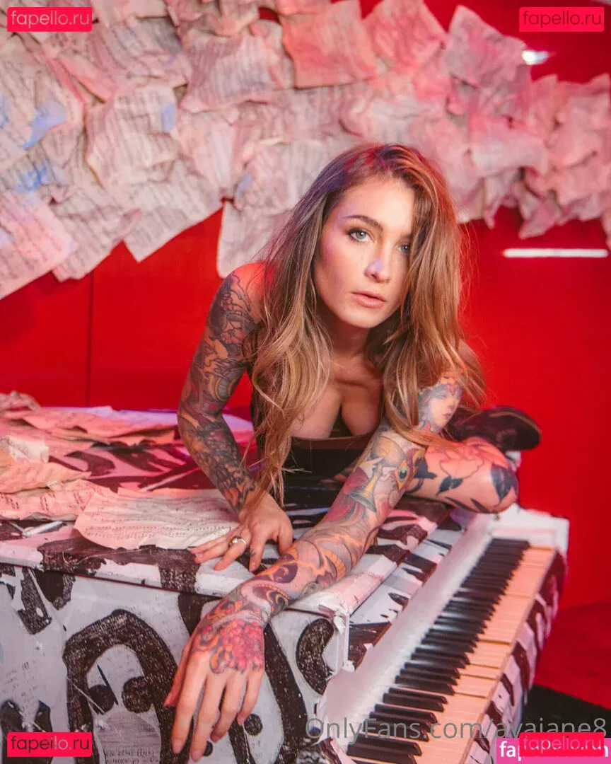 avajane8 Onlyfans Photo Gallery 