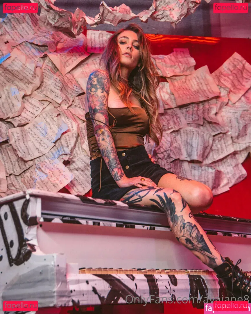 avajane8 Onlyfans Photo Gallery 