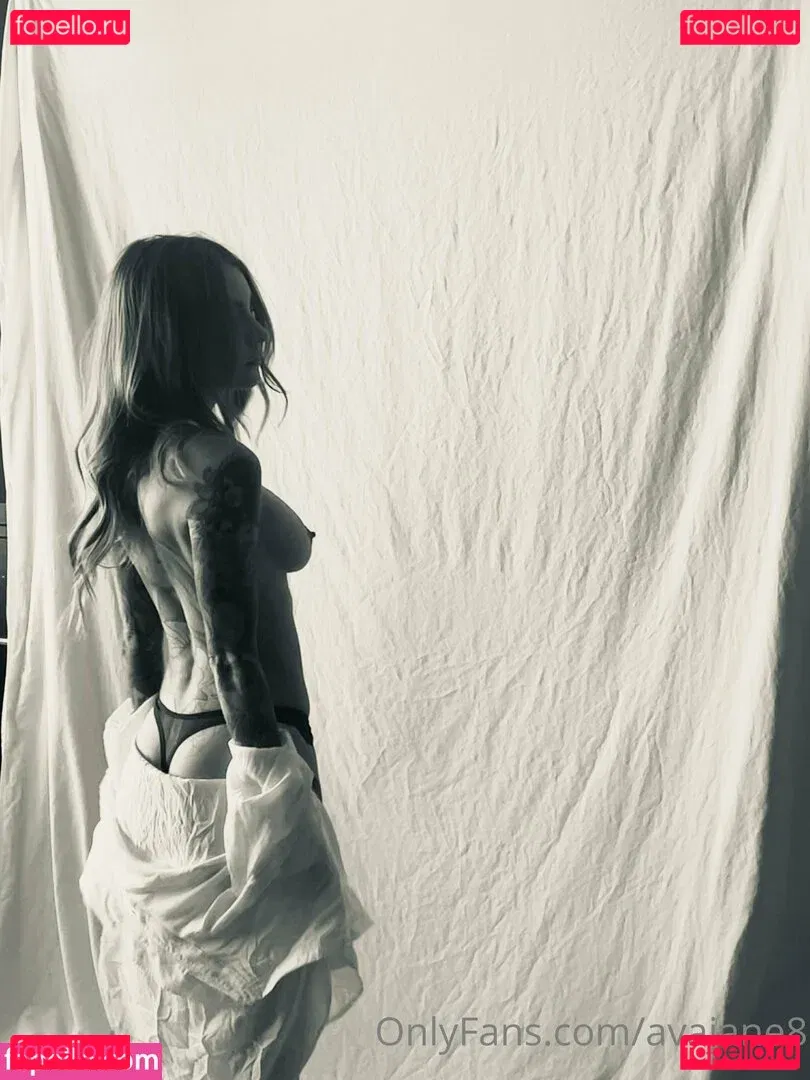avajane8 Onlyfans Photo Gallery 