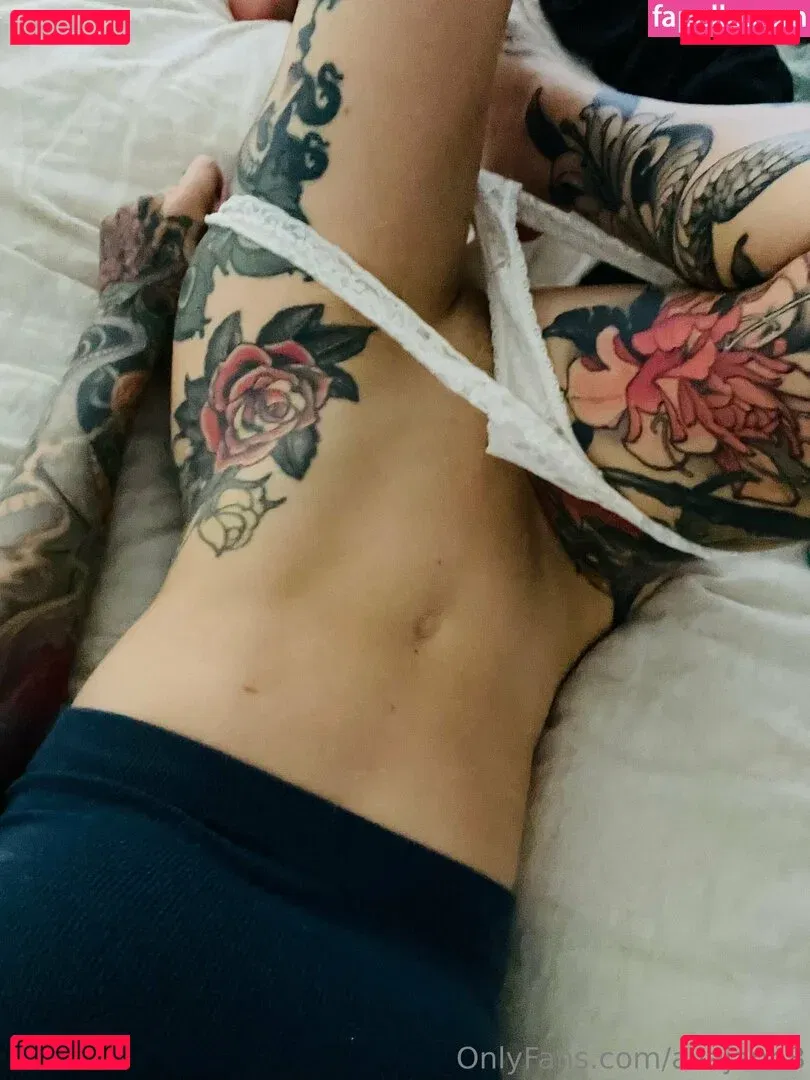 avajane8 Onlyfans Photo Gallery 