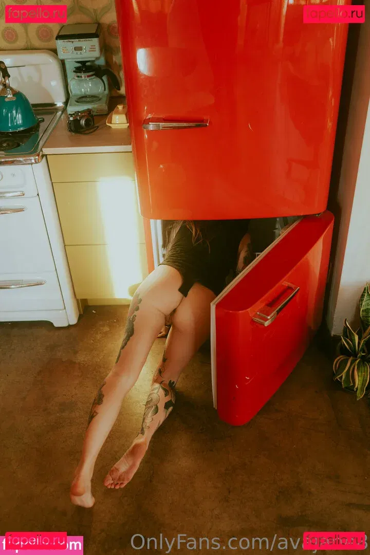 avajane8 Onlyfans Photo Gallery 