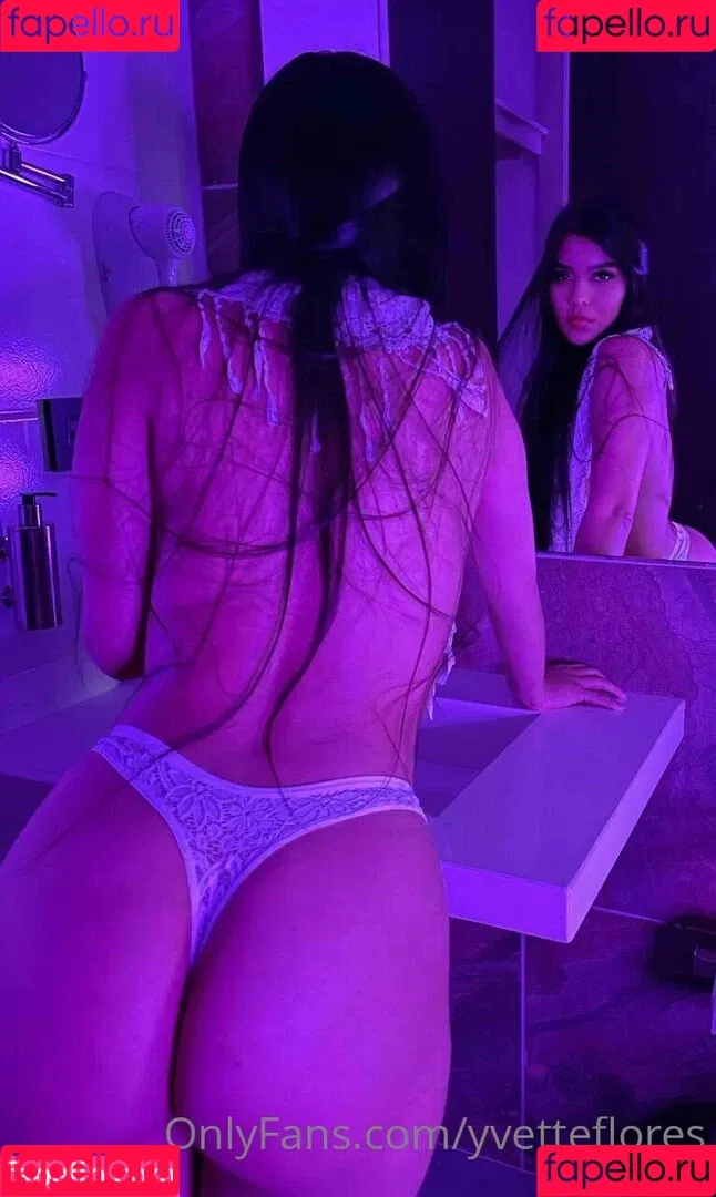 yvetteflores Onlyfans Photo Gallery 