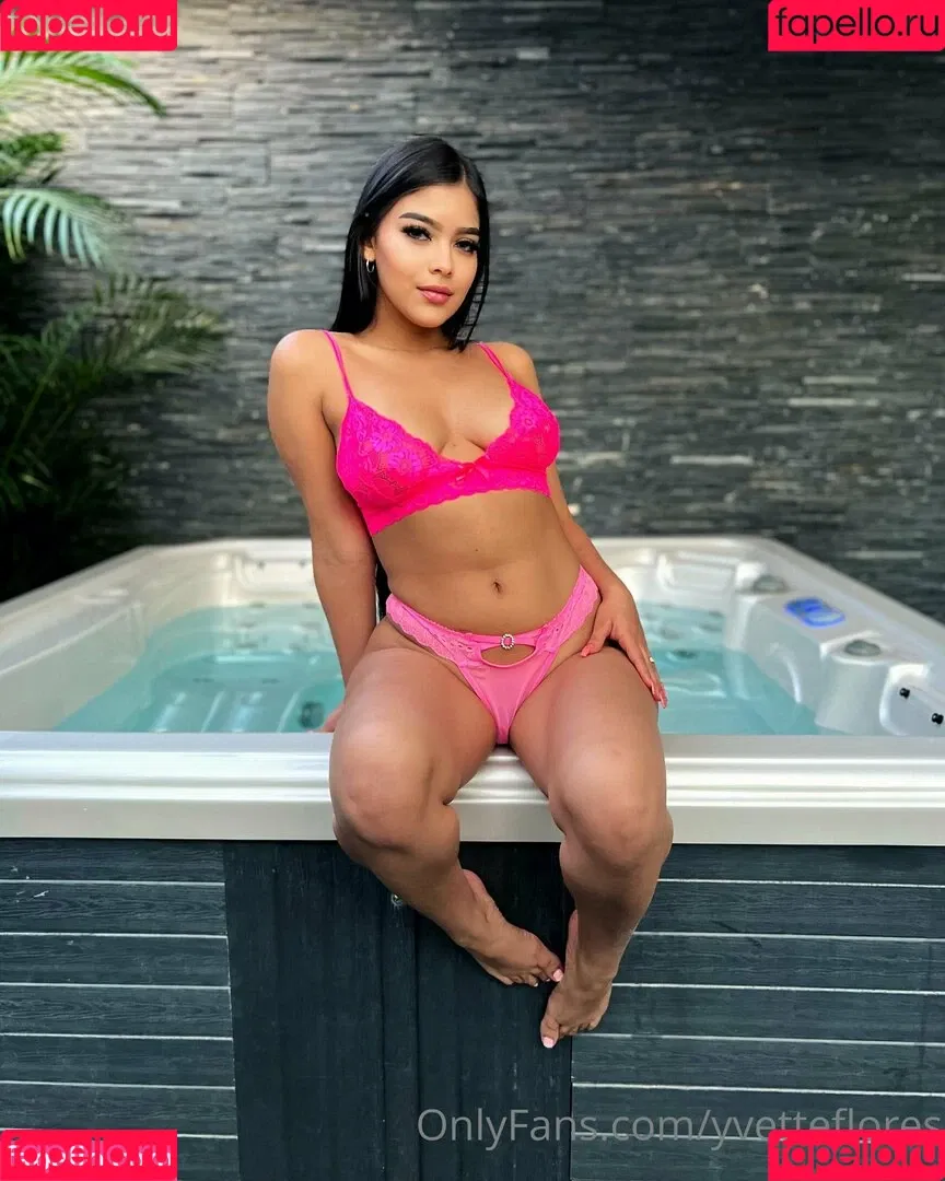 yvetteflores Onlyfans Photo Gallery 