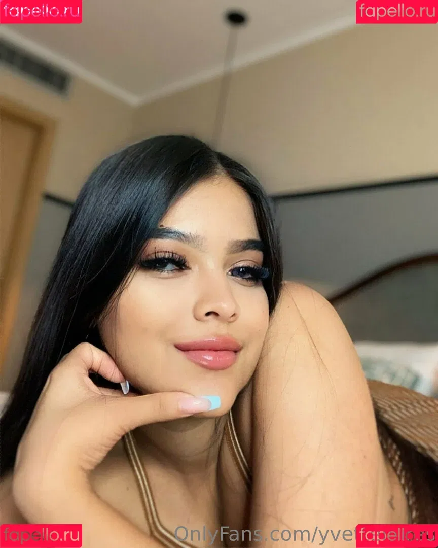 yvetteflores Onlyfans Photo Gallery 