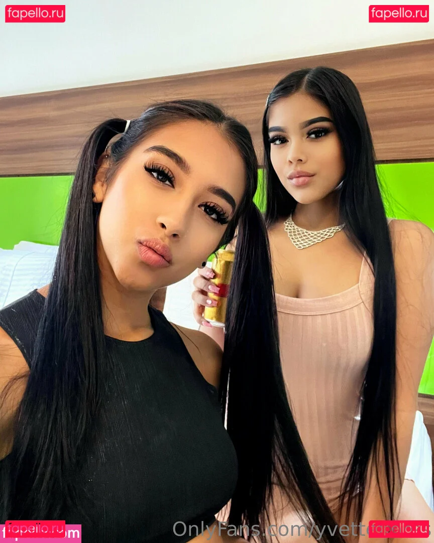 yvetteflores Onlyfans Photo Gallery 