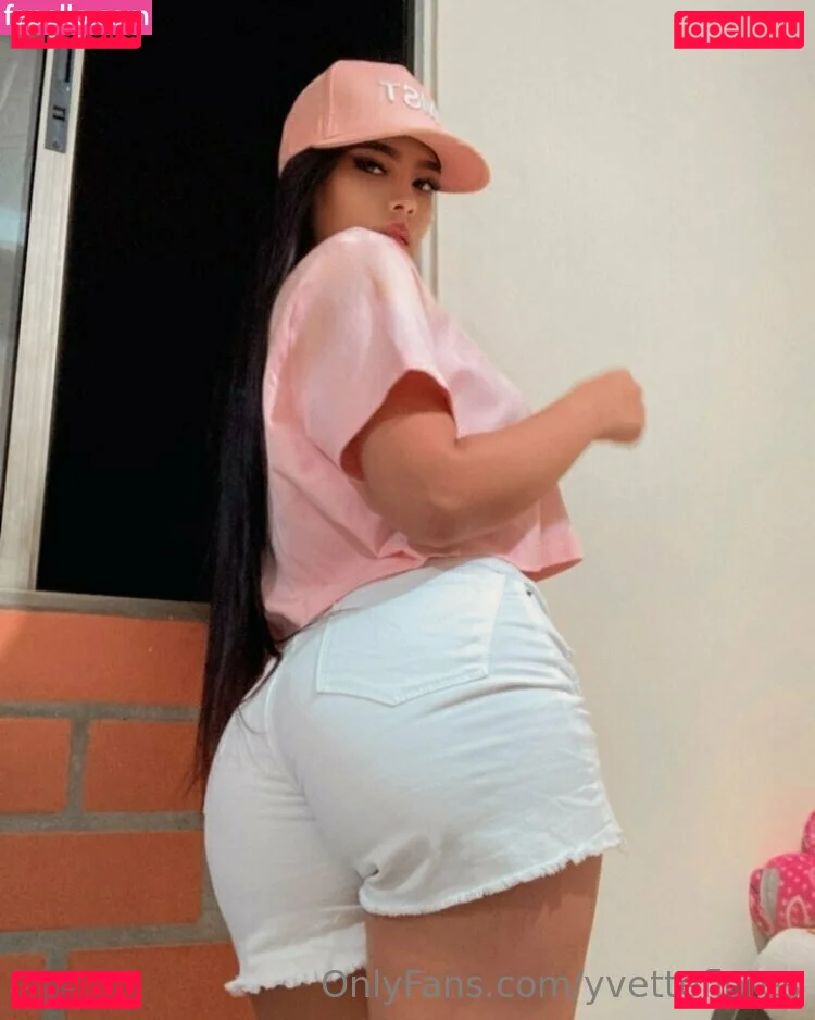 yvetteflores Onlyfans Photo Gallery 