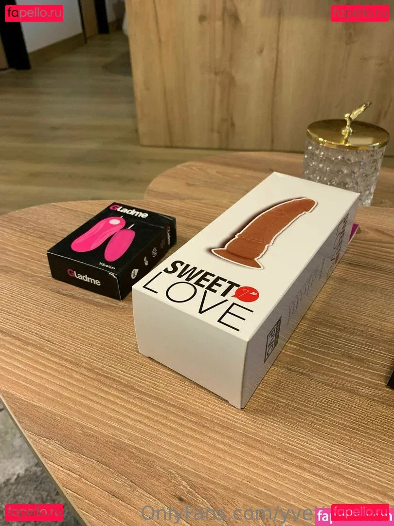 yvetteflores Onlyfans Photo Gallery 