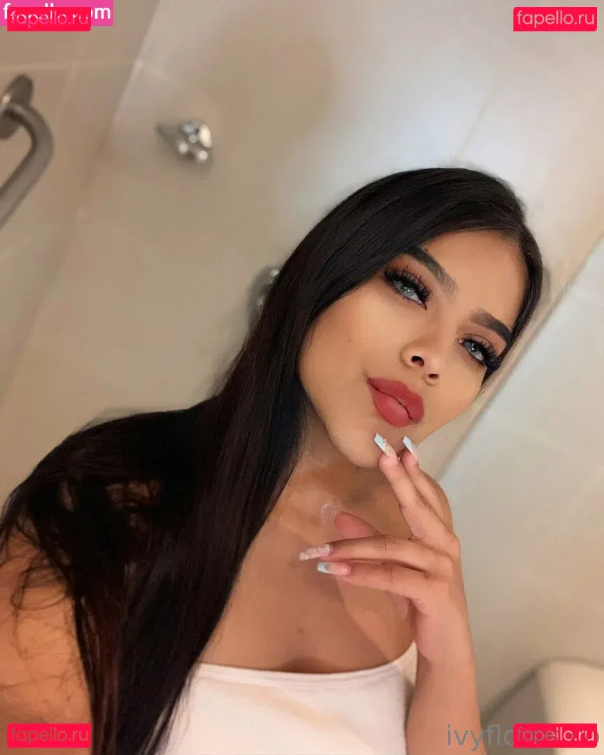 yvetteflores Onlyfans Photo Gallery 