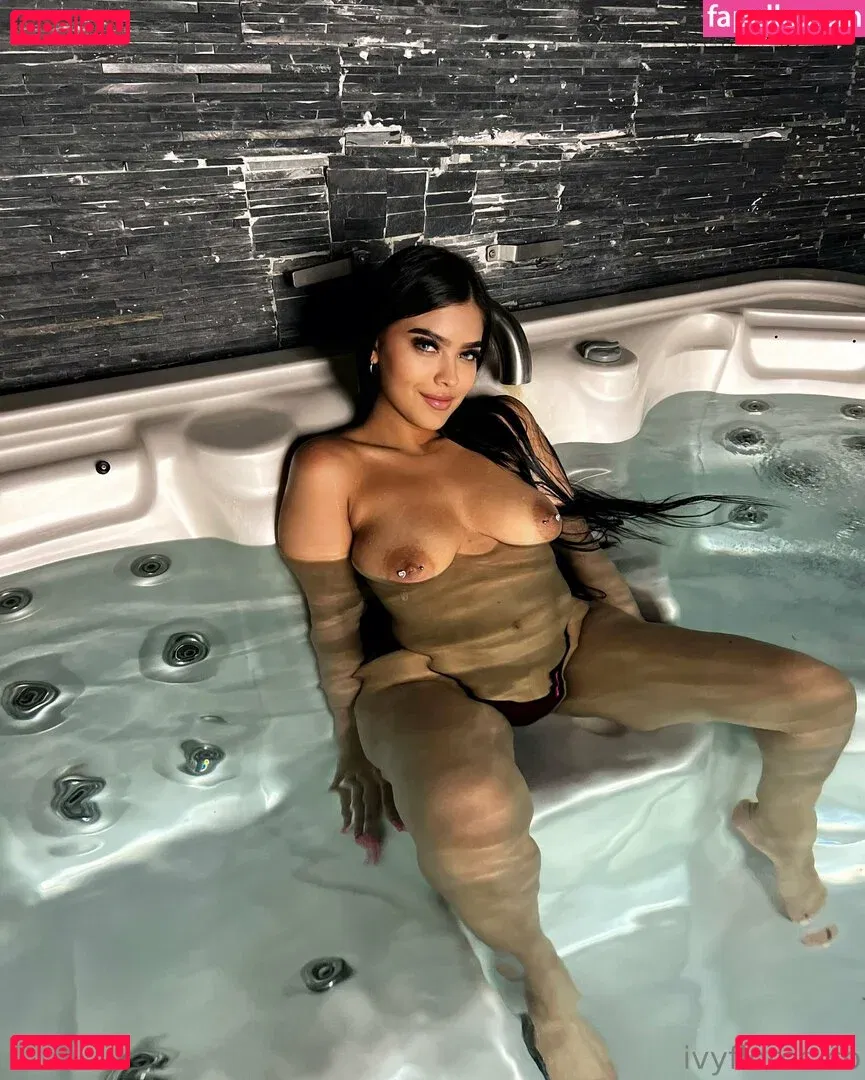 yvetteflores Onlyfans Photo Gallery 