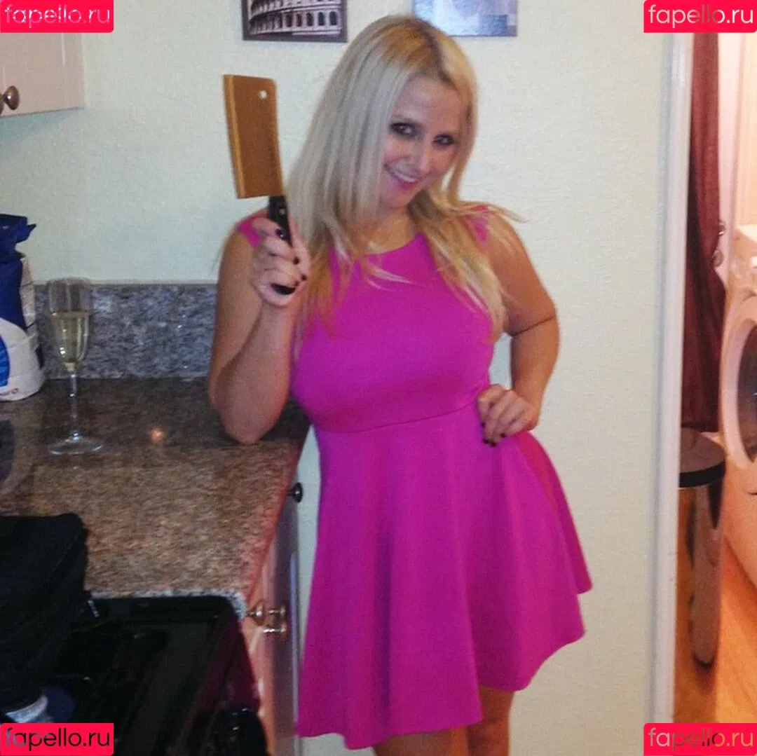 Jackie K Onlyfans Photo Gallery 