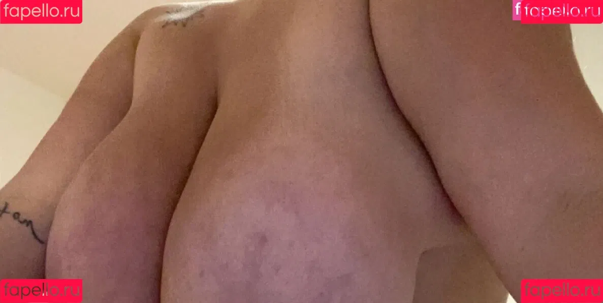 Autumn Lee Onlyfans Photo Gallery 