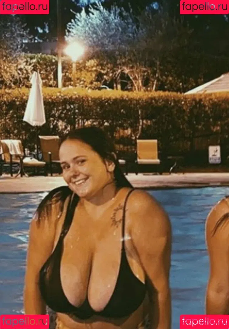 Autumn Lee Onlyfans Photo Gallery 