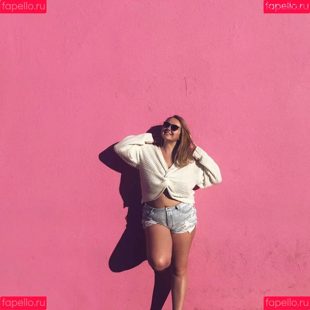 Autumn Lee Onlyfans Photo Gallery 