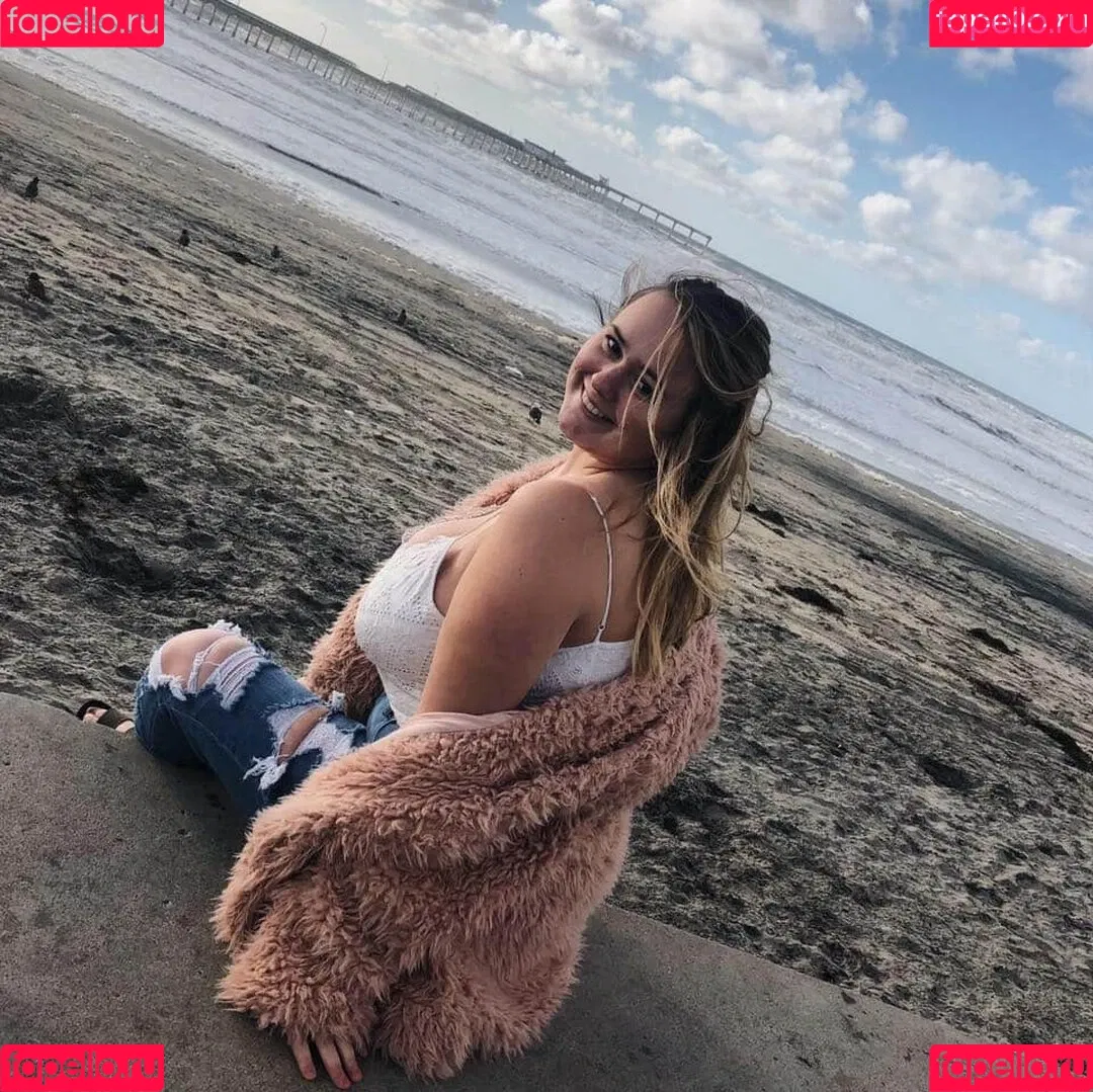 Autumn Lee Onlyfans Photo Gallery 
