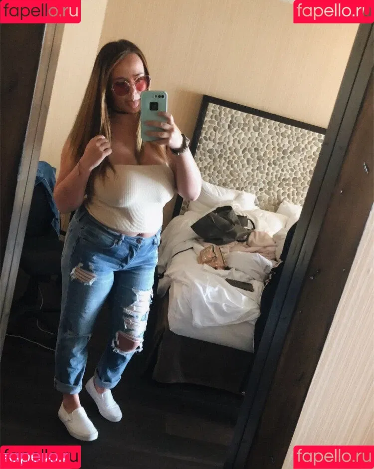 Autumn Lee Onlyfans Photo Gallery 