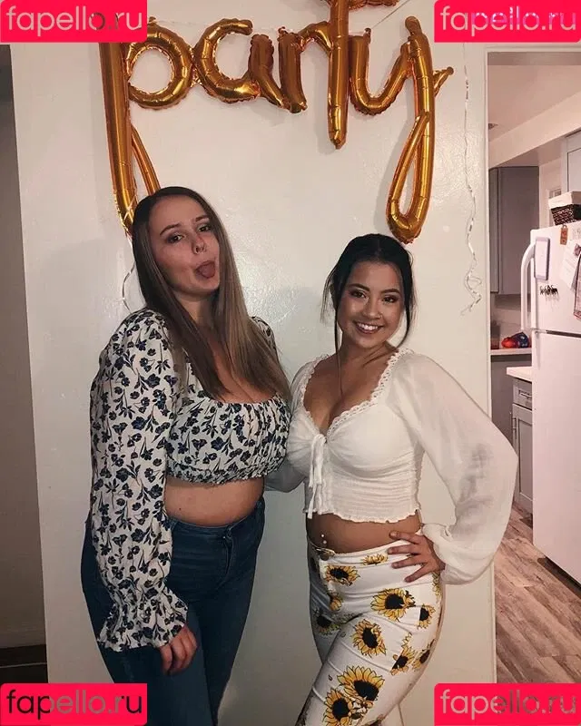 Autumn Lee Onlyfans Photo Gallery 