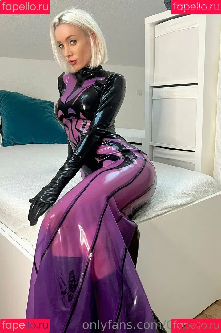 CandyXS Onlyfans Photo Gallery 