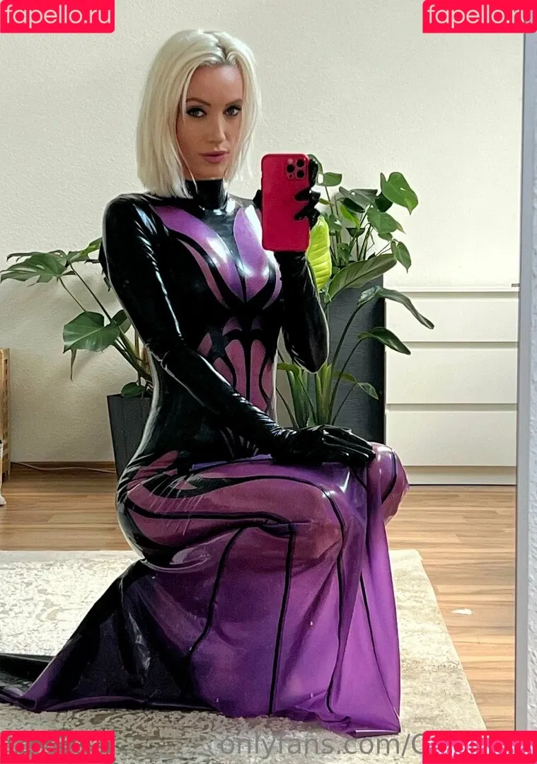 CandyXS Onlyfans Photo Gallery 