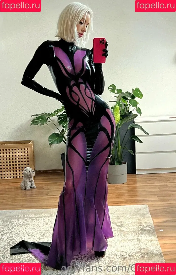 CandyXS Onlyfans Photo Gallery 
