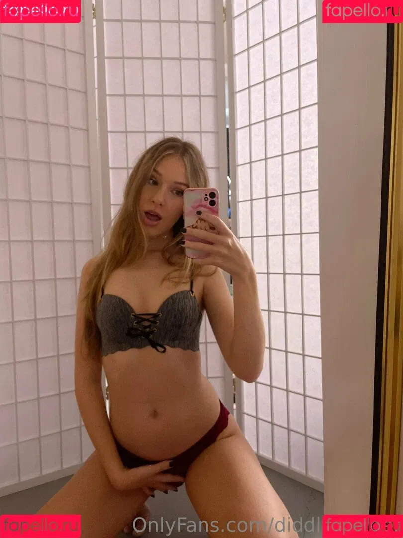 Diddly ASMR Onlyfans Photo Gallery 