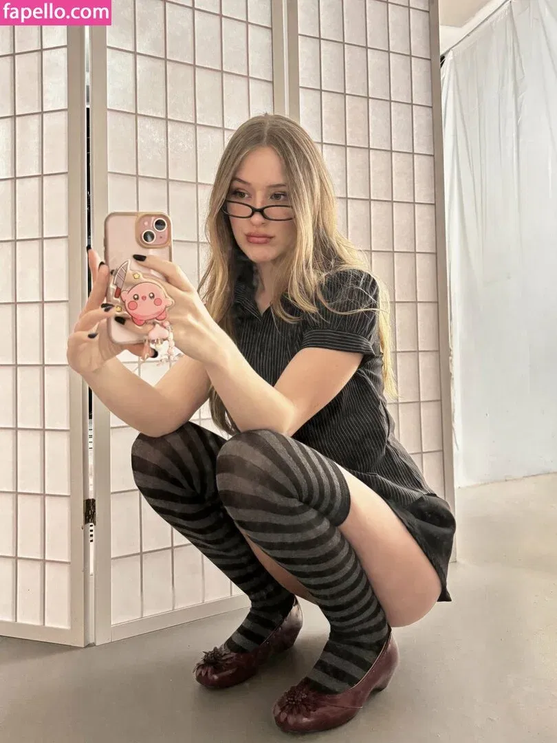 Diddly ASMR Onlyfans Photo Gallery 