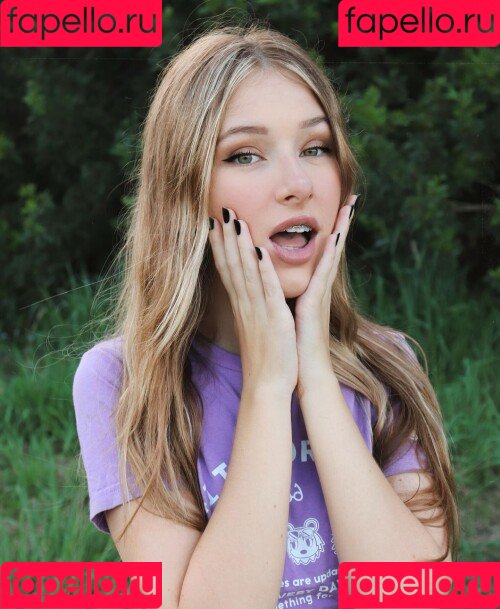 Diddly ASMR Onlyfans Photo Gallery 