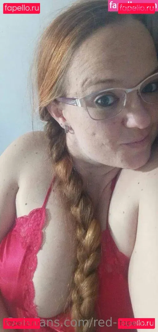 Red Queen Onlyfans Photo Gallery 