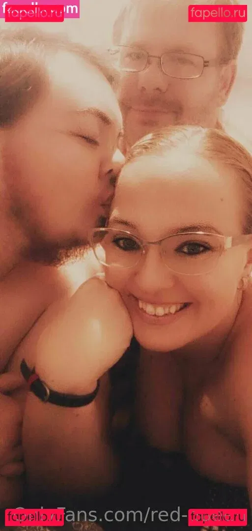 Red Queen Onlyfans Photo Gallery 