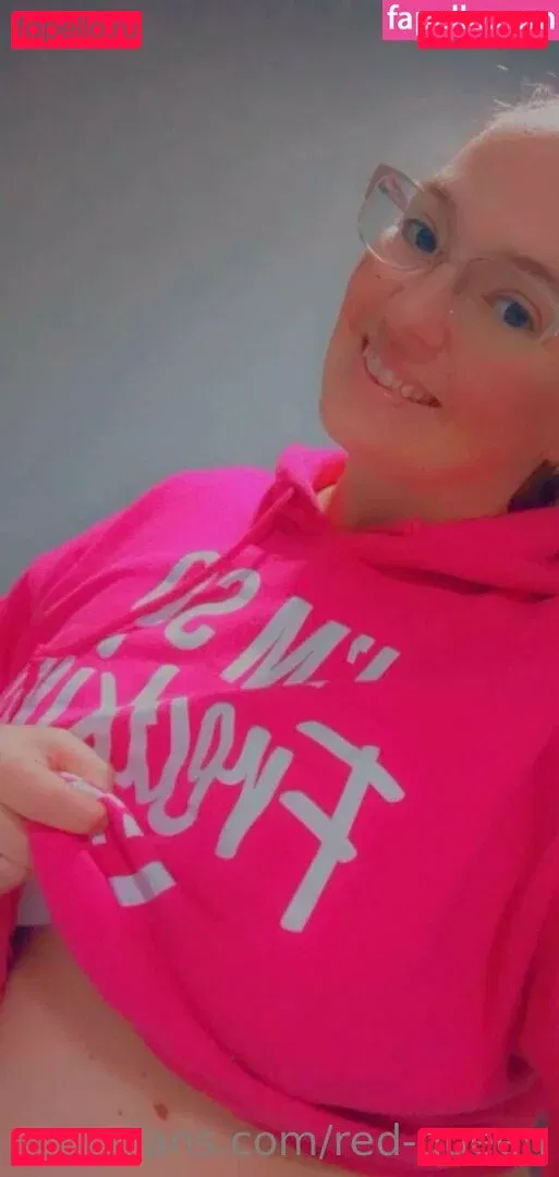 Red Queen Onlyfans Photo Gallery 