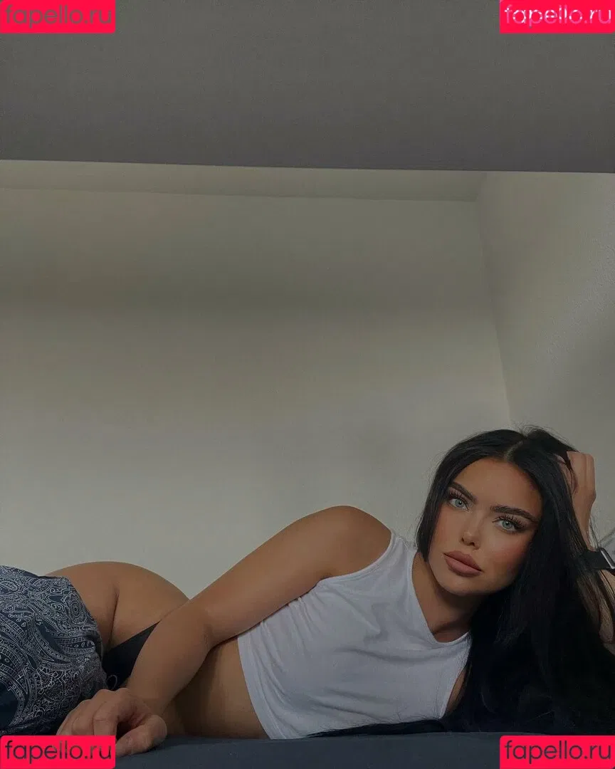 evelynocean Onlyfans Photo Gallery 