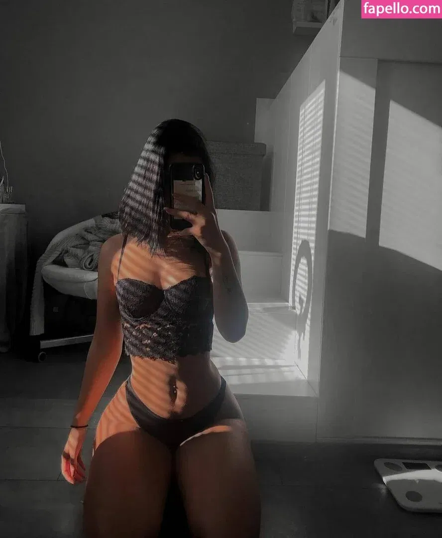 evelynocean Onlyfans Photo Gallery 