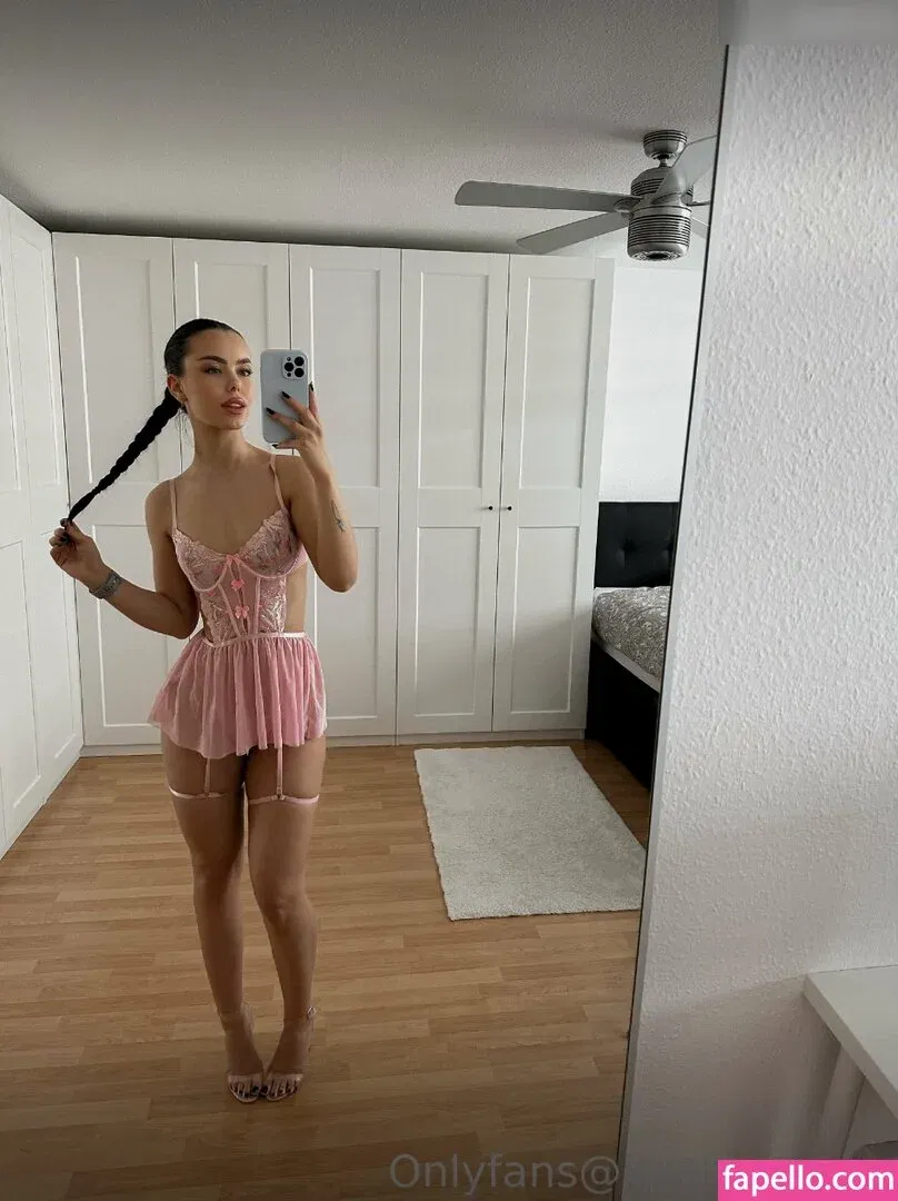 evelynocean Onlyfans Photo Gallery 