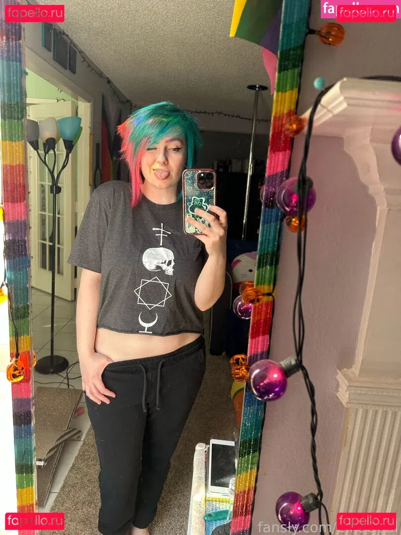 EllieOpal Onlyfans Photo Gallery 