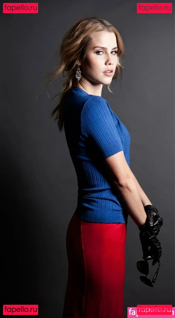 Claire Holt Onlyfans Photo Gallery 