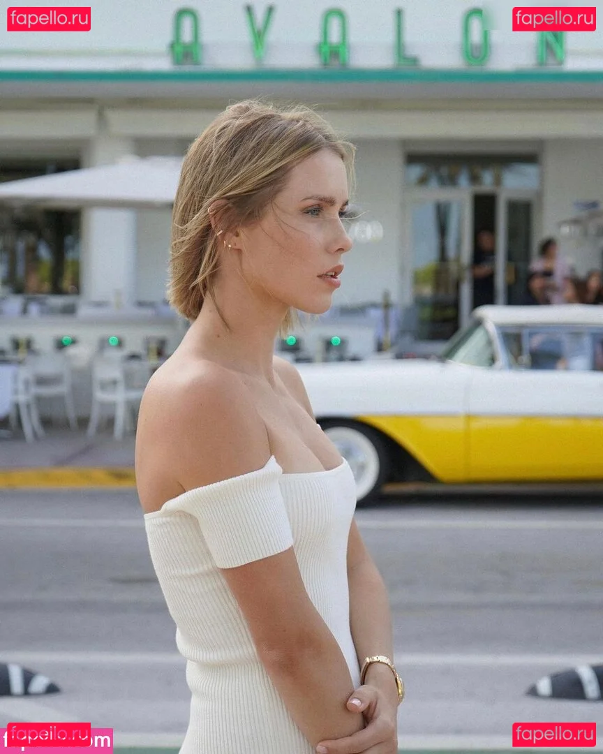 Claire Holt Onlyfans Photo Gallery 