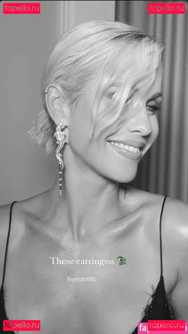 Claire Holt Onlyfans Photo Gallery 