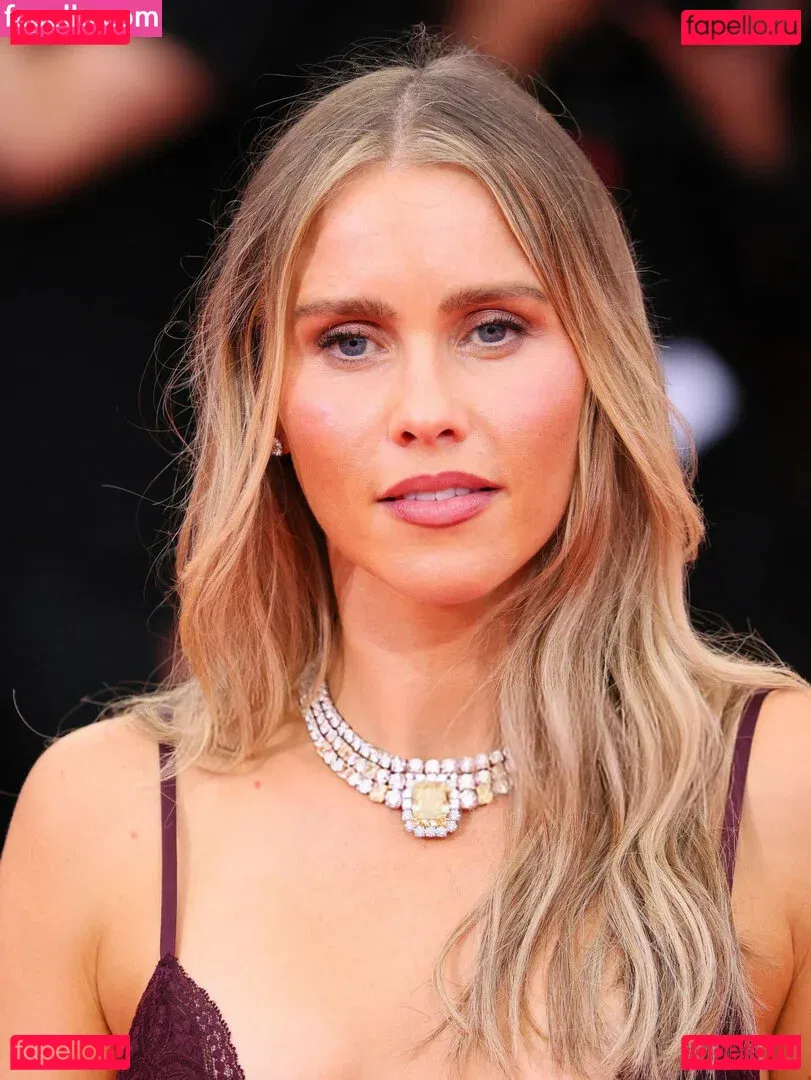 Claire Holt Onlyfans Photo Gallery 