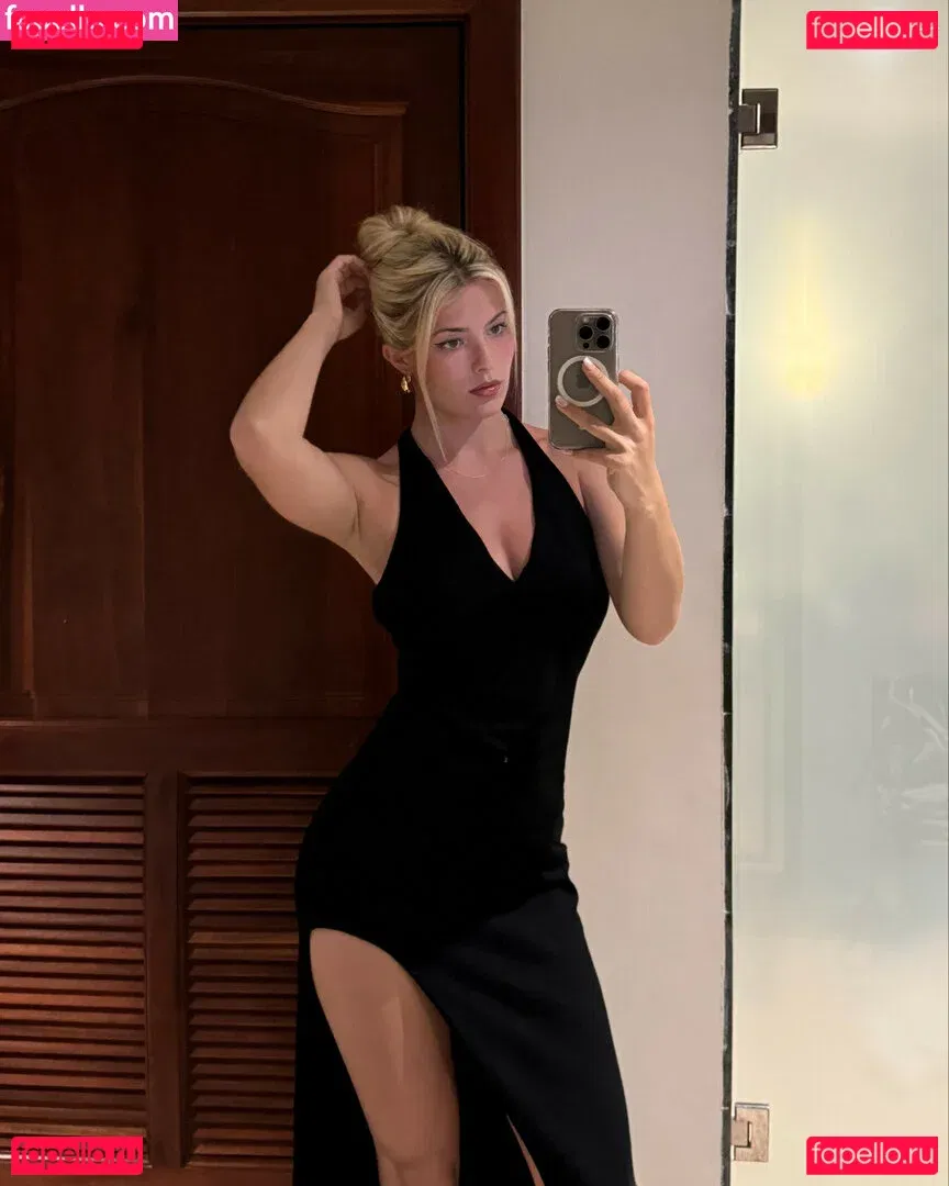 Hannah White Onlyfans Photo Gallery 