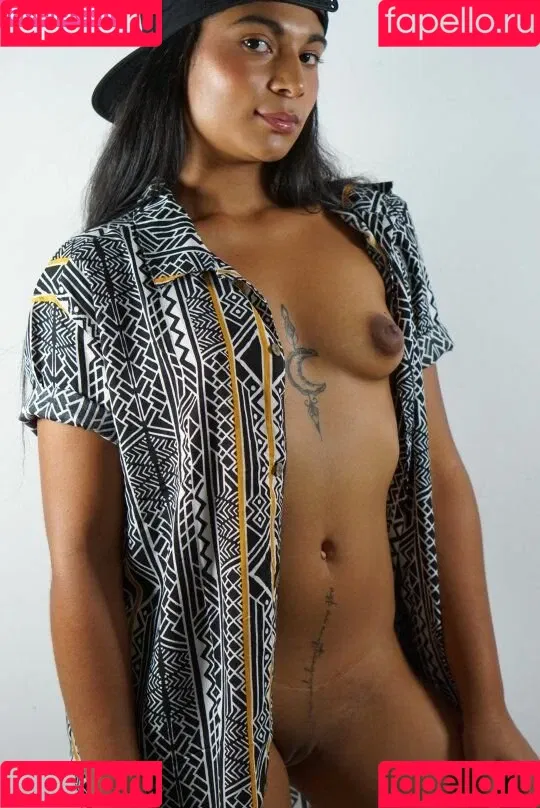 Zara Revi Onlyfans Photo Gallery 