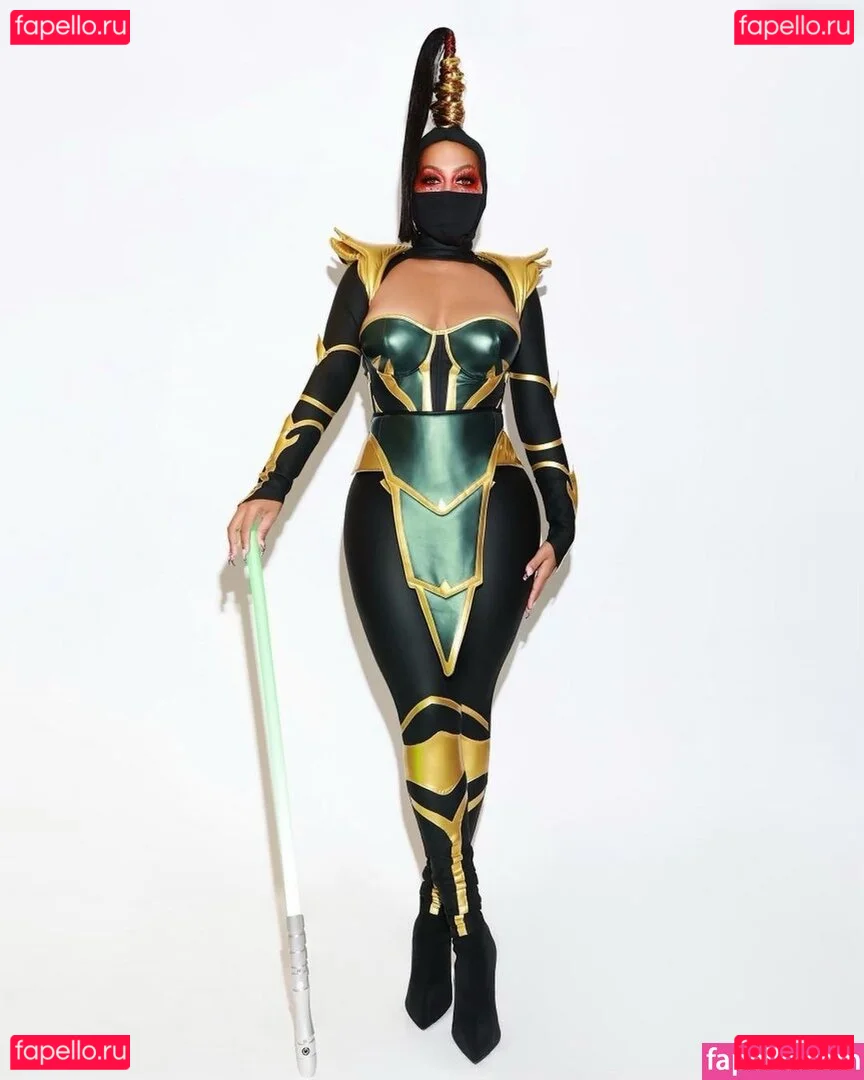 La La Anthony Onlyfans Photo Gallery 