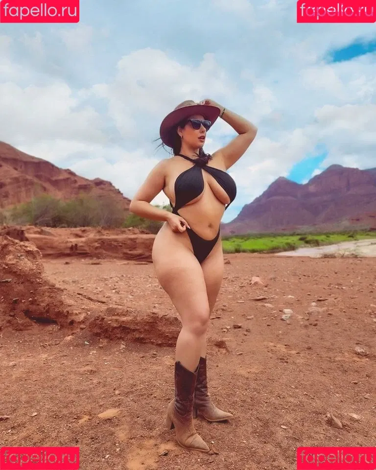 Natali Conti Onlyfans Photo Gallery 