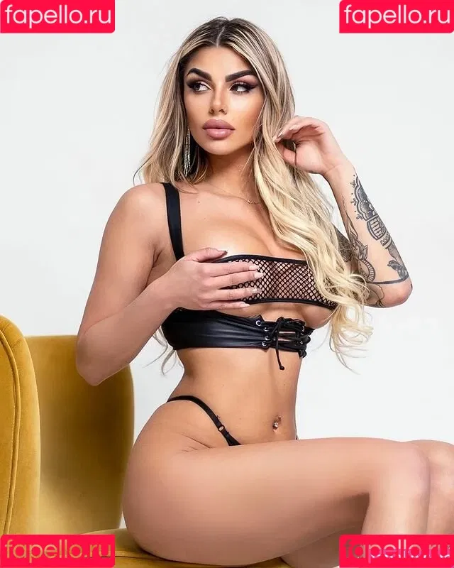 Brenda Gallo Onlyfans Photo Gallery 