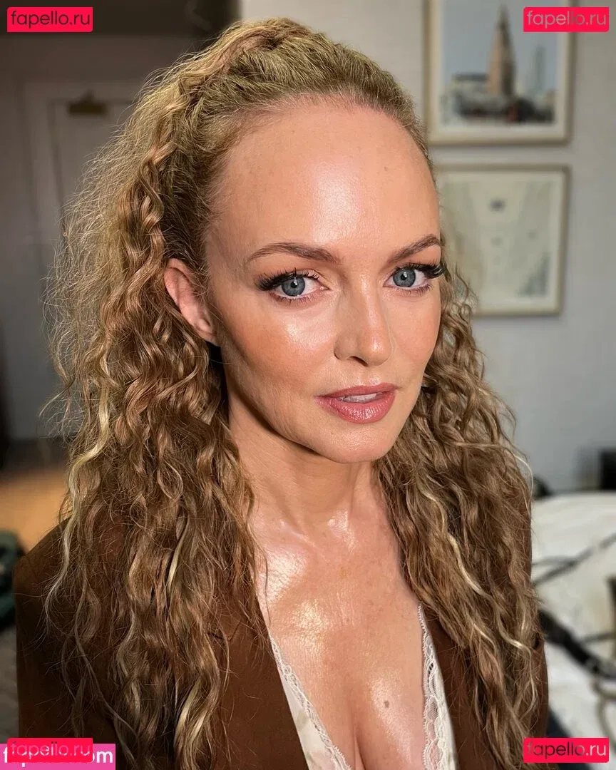 Heather Graham Onlyfans Photo Gallery 