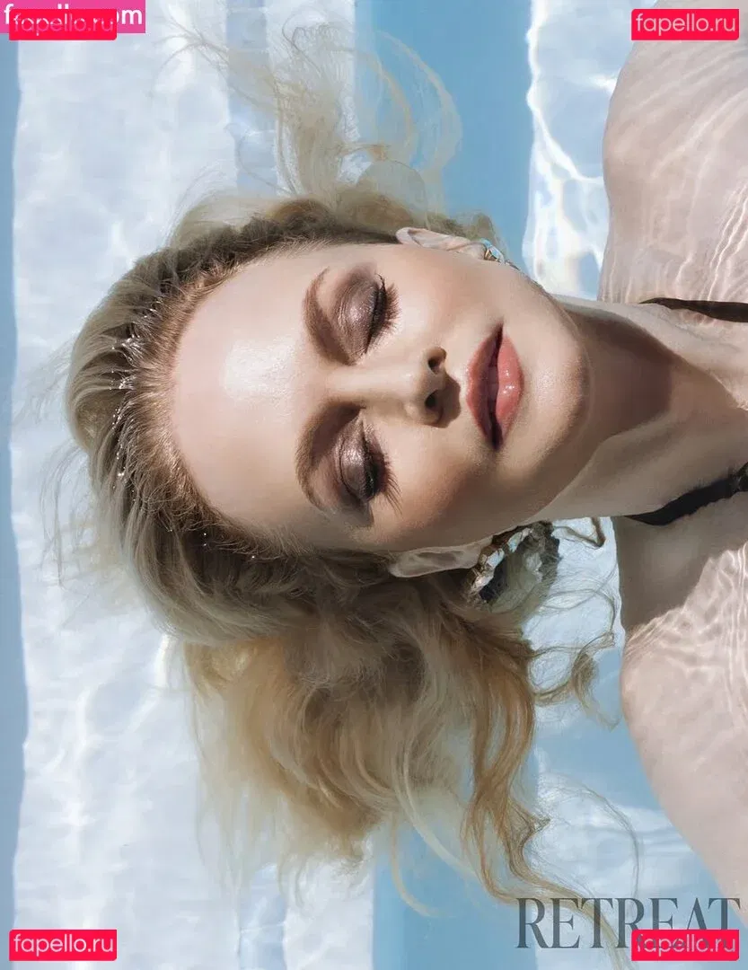 Heather Graham Onlyfans Photo Gallery 