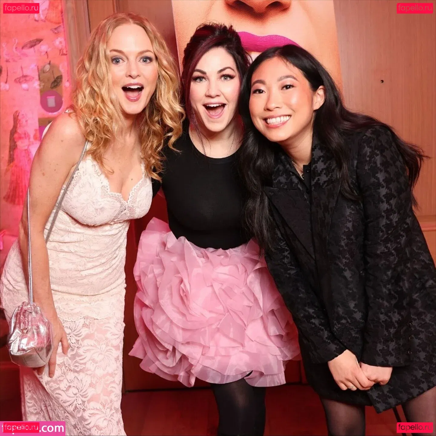 Heather Graham Onlyfans Photo Gallery 