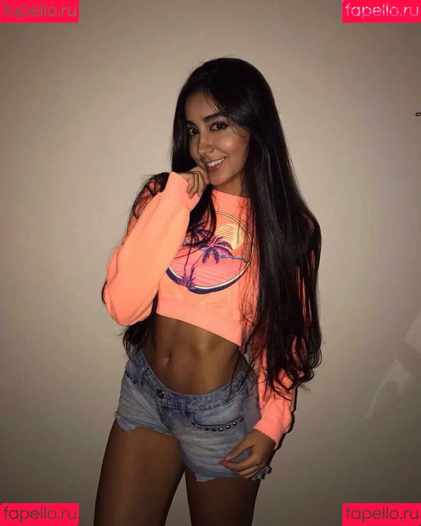 Sara Lievano Onlyfans Photo Gallery 