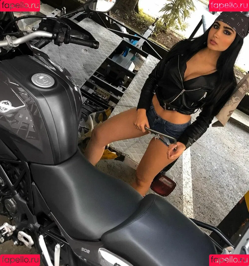 Sara Lievano Onlyfans Photo Gallery 