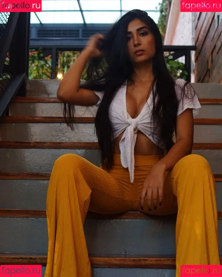 Sara Lievano Onlyfans Photo Gallery 