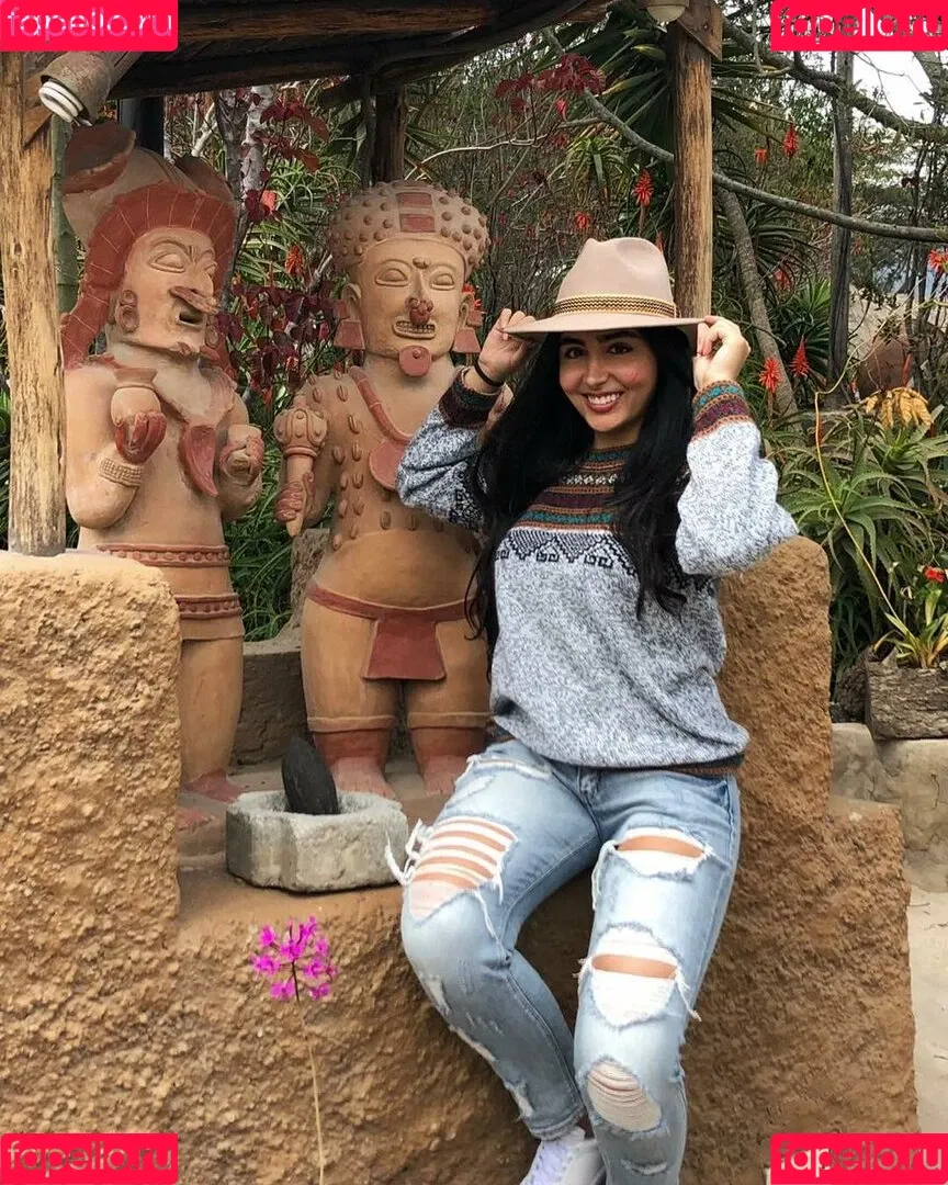 Sara Lievano Onlyfans Photo Gallery 