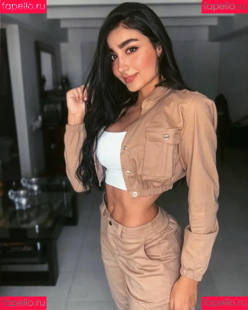 Sara Lievano Onlyfans Photo Gallery 